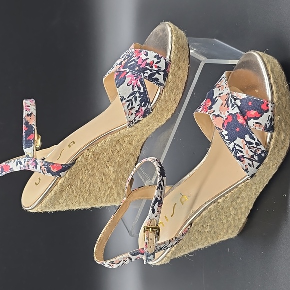Unisa Shoes - Unisa | Woman's | Floral Print | Wedge Heel | Sandals | Navy & Pink | Size 10M |